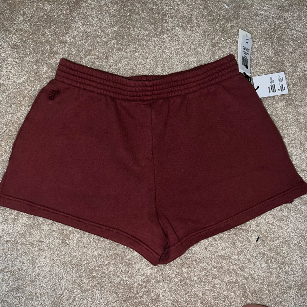 NWT Aritzia TNA 2” Sweat Shorts